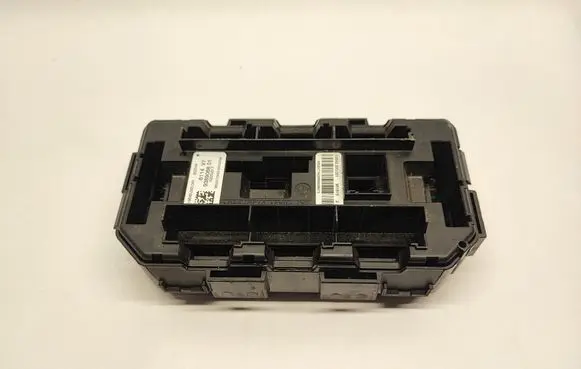 BMW 1 F20 F21 Fuse module 9389068 938906801