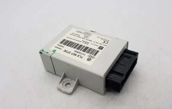 Volkswagen Touareg I Tire pressure control unit 7L6907273E