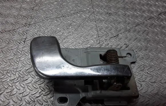 Mitsubishi Pajero Front door interior handle