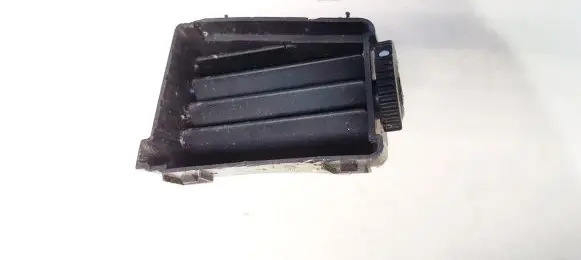 SsangYong Rodius Dash center air vent grill 6962021000 69620-21000