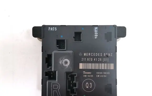 Mercedes-Benz E W211 Door control unit/module A2118704126