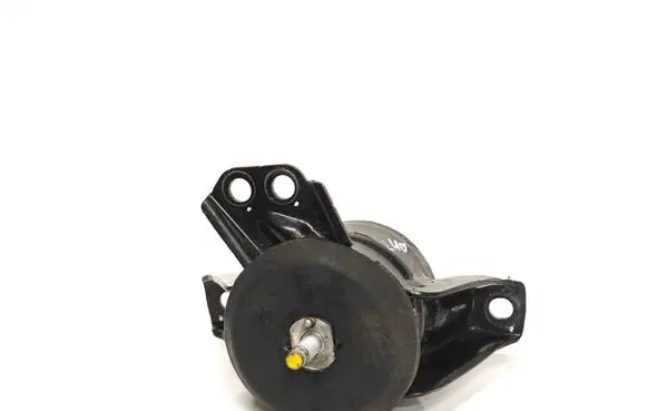 Hyundai Tucson TL Engine mount bracket