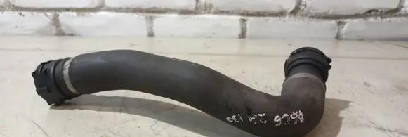 Audi A6 S6 C6 4F Engine coolant pipe/hose