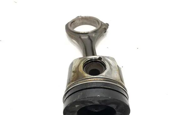 Volkswagen Touareg I Piston with connecting rod 