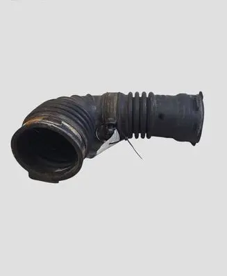 Mazda 6 Air intake hose/pipe R2AA1376X