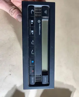 Volkswagen PASSAT B5 Climate control unit 1J1907044 5HB00766700