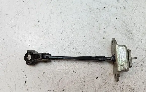 Nissan Note (E11) Rear door check strap stopper