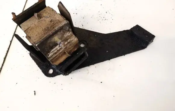 Land Rover Discovery Engine mount bracket