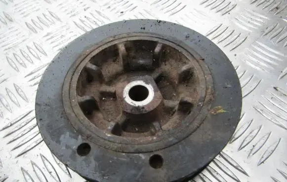 Renault Laguna I Crankshaft pulley 7700104292c