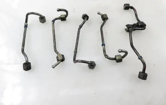 Ford Mondeo Mk III Fuel injector supply line/pipe 
