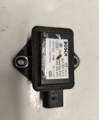 Audi A4 S4 B6 8E 8H ESP acceleration yaw rate sensor 8E0907637A 0265005245 0024942