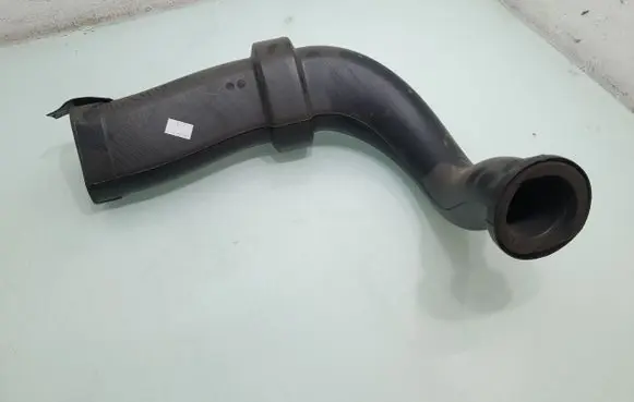 Dacia Dokker Air intake hose/pipe 687743358R