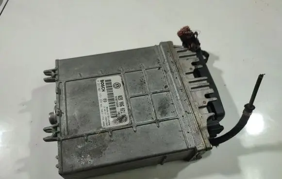 Volkswagen PASSAT B5 Engine control unit/module 028906021GK
