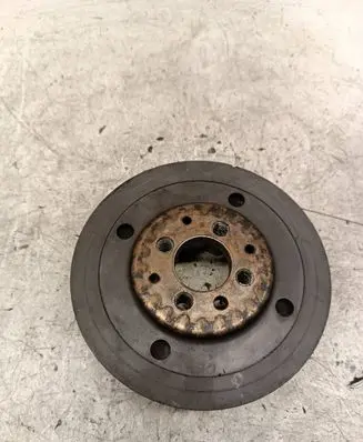 Volkswagen Golf IV Crankshaft pulley 038105243