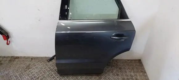 Audi Q3 8U Rear door