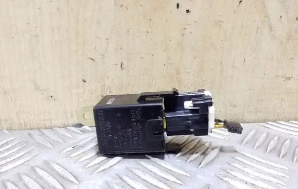 KIA Sorento Hazard warning light relay OKOUA66830