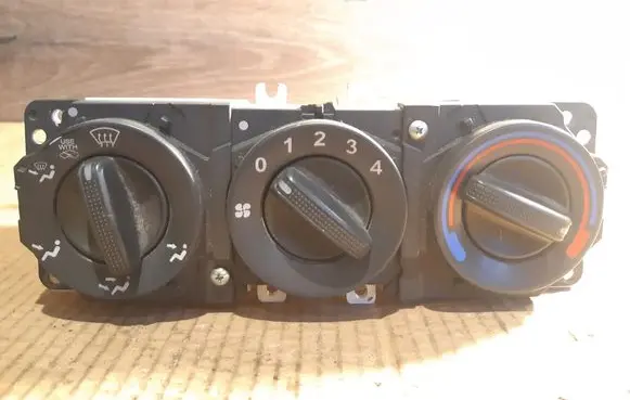 Toyota Avensis T250 Climate control unit J3507