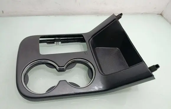 KIA Sorento Cup holder 846512P010