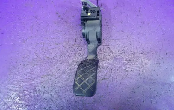 Skoda Fabia Mk2 (5J) Accelerator throttle pedal