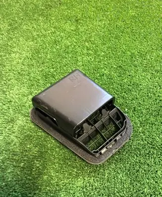 KIA Niro Quarter panel pressure vent 97530AT100