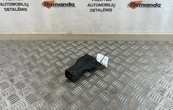 Coolant fan relay
