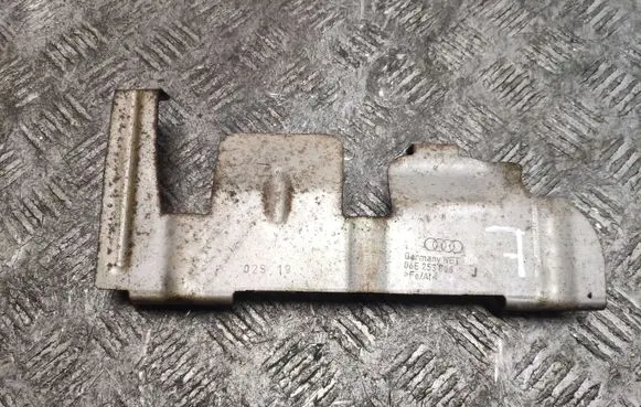 Porsche Panamera (970) Heat shield in engine bay 06E253008J