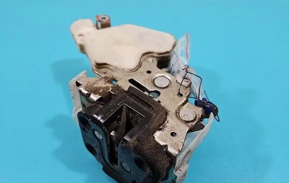 Suzuki Grand Vitara II Tailgate/trunk/boot lock/catch/latch 8055265J00 IMPRK1484504