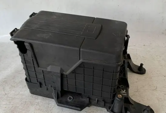 Volkswagen PASSAT B7 Battery box tray 3C0915336A