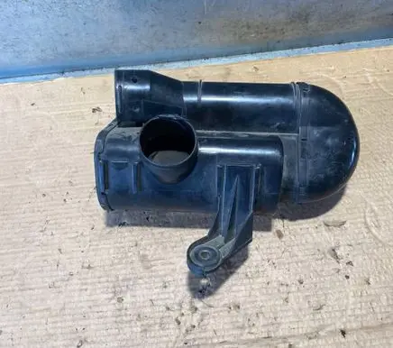 Audi 80 90 B3 Intake resonator 026129951