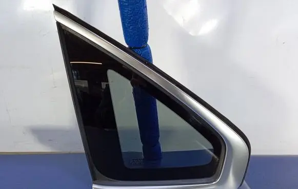 Volvo S90, V90 Rear side window 31424274