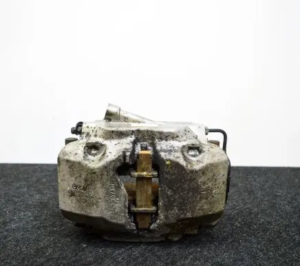 BMW 5 G30 G31 Front brake caliper 4230348