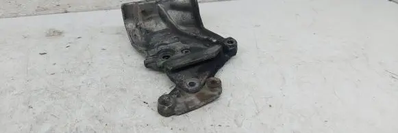 Volvo V50 Engine mounting bracket 51045580