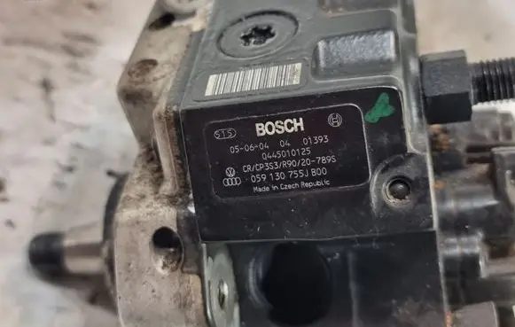 Fuel injection high pressure pump
