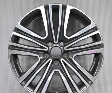 Seat Arona R17 alloy rim 