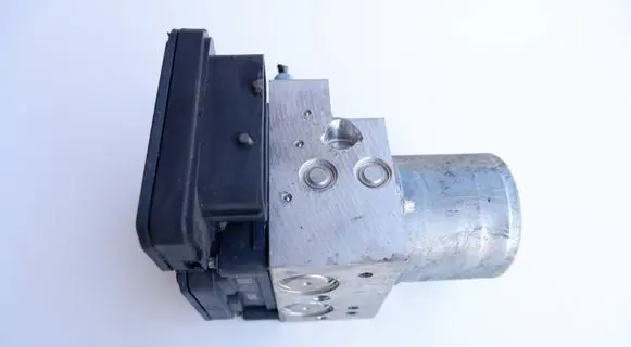 BMW 5 F10 F11 ABS Pump 6868331