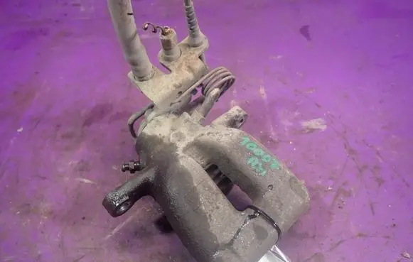 Volkswagen Caddy Rear brake caliper