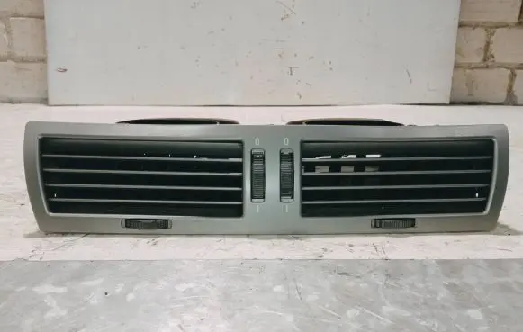 BMW 7 E65 E66 Dash center air vent grill 6911203 14121810 8223599