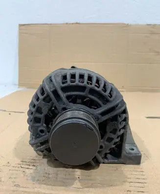 Volvo V70 Generator/alternator 30667894
