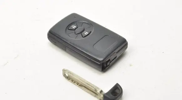 Toyota Auris 150 Ignition key/card 