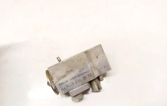 Volkswagen PASSAT B6 Air conditioning (A/C) expansion valve 1K0820679 CZ4475002251