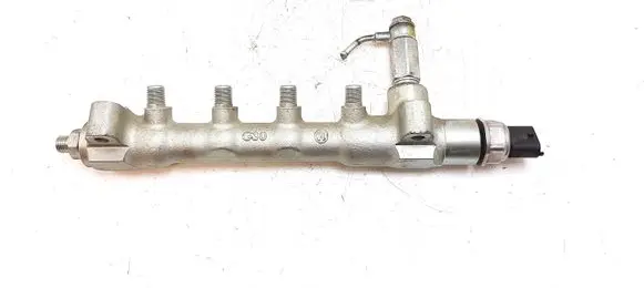 Chevrolet Cruze Fuel main line pipe