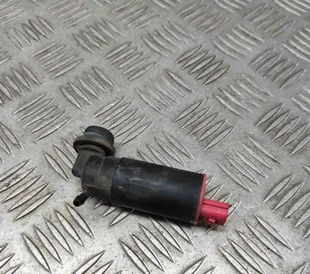Land Rover Defender Windscreen/windshield washer pump DMC100550