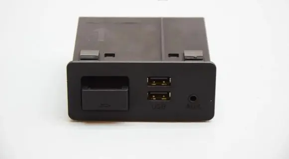 Mazda CX-5 AUX in-socket connector D09H669U0