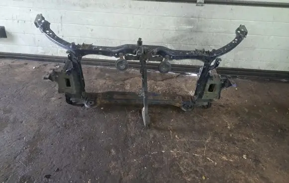 Toyota Avensis T250 Radiator support slam panel