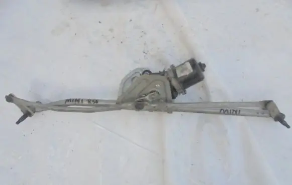 Mini One - Cooper Coupe R56 Front wiper linkage and motor 652652