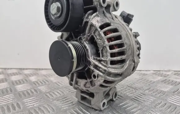 BMW 1 E81 E87 Generator/alternator 7532966 7532969