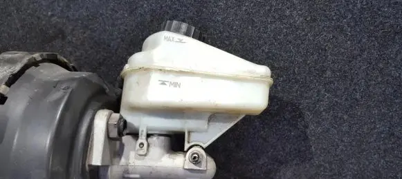 Volkswagen Touran I Master brake cylinder 1K2611301B