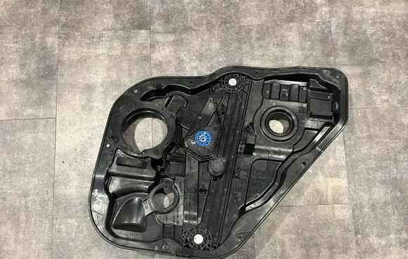 Hyundai Santa Fe Rear window lifting mechanism without motor 9530100100