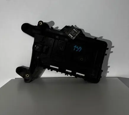Volkswagen Tiguan Battery tray 1K0915333