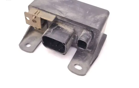 Mercedes-Benz Sprinter W906 Glow plug pre-heat relay 0005453516